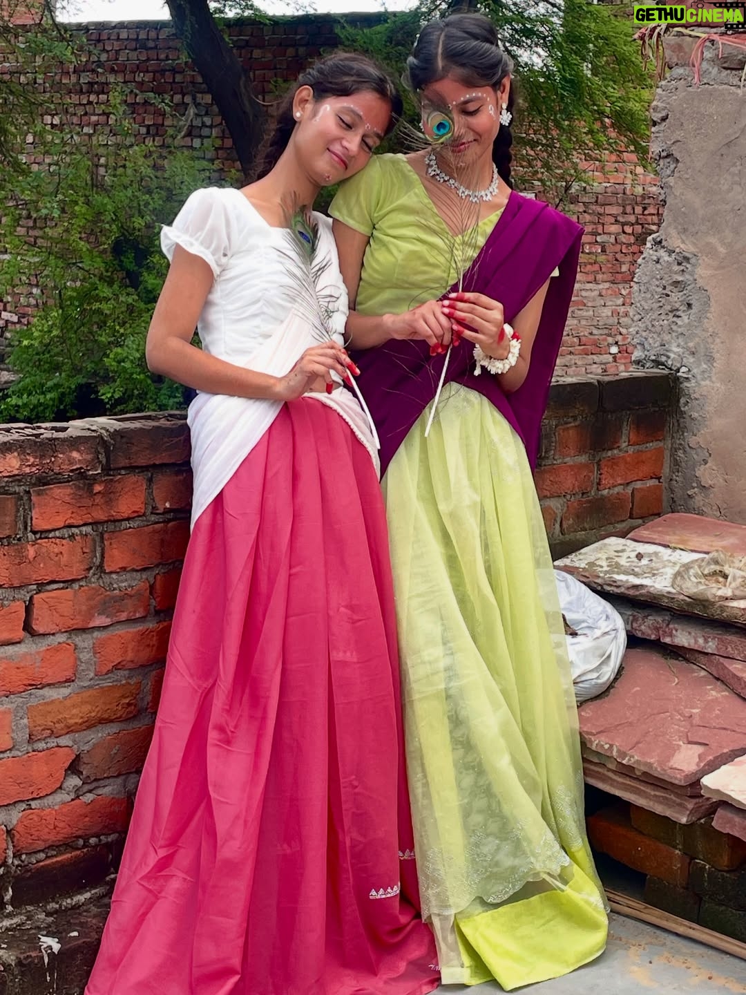 Varsha Sapna - 3.9K Likes - Radha-Krishna ke rang mein rang gaye hum 🪷🦚🪈💗✨…….
#janmastami #radha #radhakrishn #instagram #instamood #reelkarofeelkaro #reelitfeelit #goviral #picture #beauty