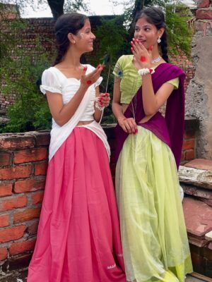 Varsha Sapna Instagram - Radha-Krishna ke rang mein rang gaye hum 🪷🦚🪈💗✨…….
#janmastami #radha #radhakrishn #instagram #instamood #reelkarofeelkaro #reelitfeelit #goviral #picture #beauty