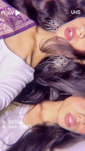 Varsha Sapna Instagram - For bengali cutiesss….. 💗☺️
#instagram #instagood #expression #attitude #explorepage #reelkarofeelkaro #goviral #reelitfeelit #instamood #expressions