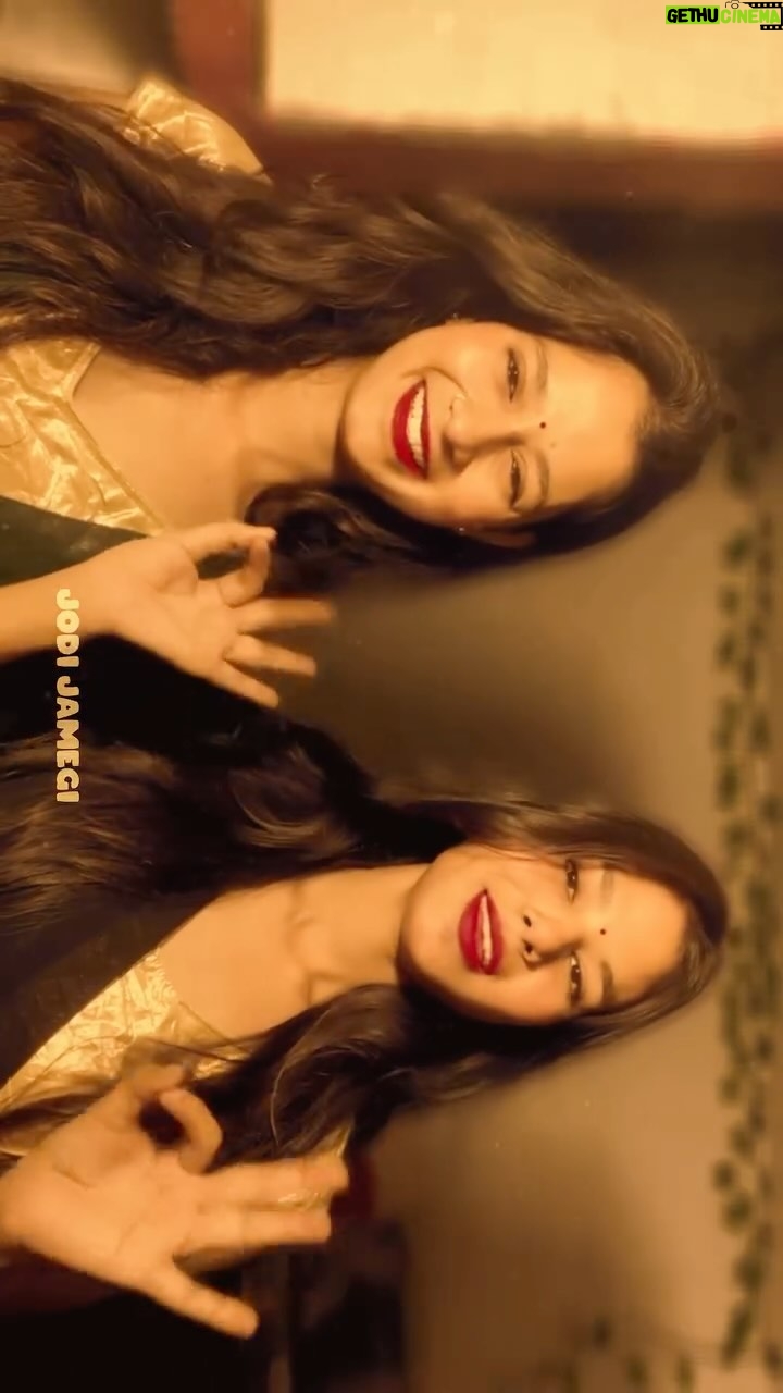 Varsha Sapna - 394.6K Likes - Teri meri ye Jodi jamegi ☺️🙈…..
#instagram #instagood #attitude #expression #explorepage