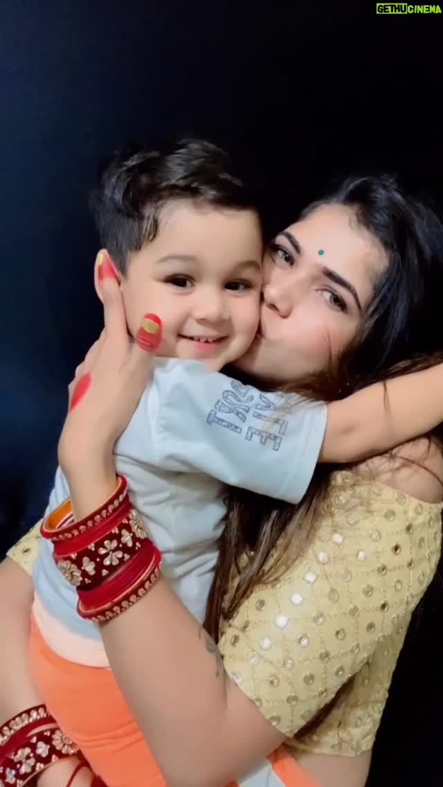 Varsha Yadav - 14.7K Likes - Meri jaan 🥰❣️