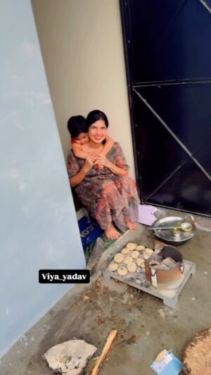 Varsha Yadav Instagram - Happy Nagpanchami šš»
#funnyvideos #funny #marriedlife #love #relationshipgoals #cutefunny
#relatable #love #shortvideo
#kanpuriya
#odia #InstaReal #chaganiya #chhaganiya #madhyapradesh #chhags #viyayadav #IndianMasala #india #allindia #Viral #Comedy #ComedyReel #hindi
#ComedyVideo #FunnyVideo
#Reel #mumbai #indore #Indori #delhi