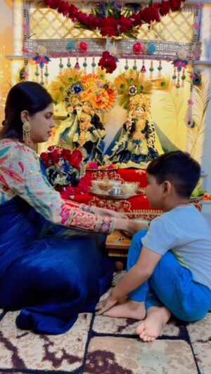 Varsha Yadav Instagram - Jai mata dišš»
#Jaimatadi #nauratri