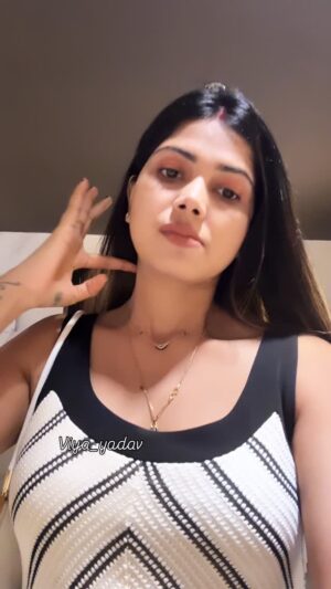 Varsha Yadav Instagram - Patiyo ko bas burai karne ko bol doš¤£