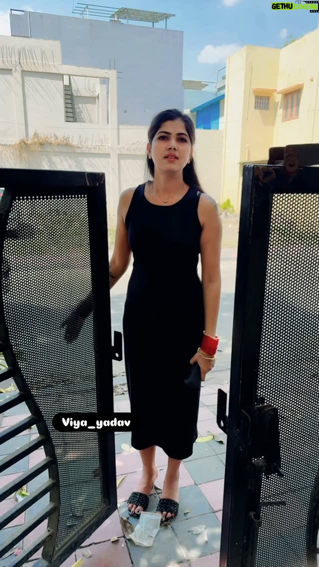 Varsha Yadav - 6.9K Likes - Ha ruko bna rahi hai mummy kha lena a kar 🤣🤣

#viyayadav #IndianMasala #india #allindia #Viral #comedy #ComedyReel #hindi 
 #FunnyVideo #Reel #mumbai #indore #Indori #delhi  #uttarpradesh