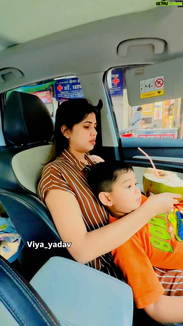 Varsha Yadav - 13K Likes - 🤣🤣🤣

#viyayadav #IndianMasala #india #allindia #Viral #comedy #ComedyReel #hindi 
 #FunnyVideo #Reel #mumbai #indore #Indori #delhi  #uttarpradesh #patipatninokjhok