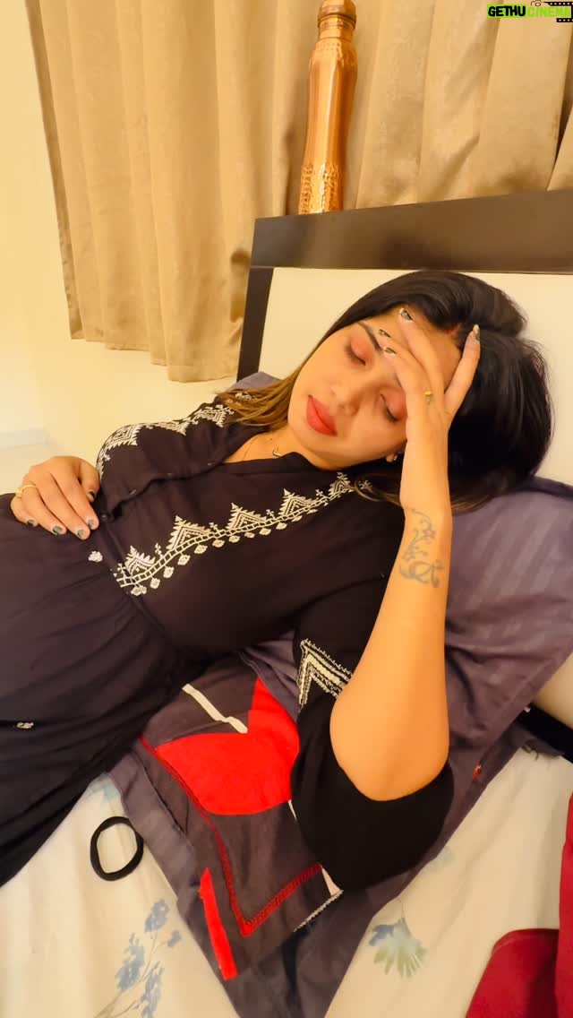 Varsha Yadav - 17.8K Likes - Pregnancy me cold bhi ho gya !! 

#viyayadav #IndianMasala #india #allindia #Viral #comedy #ComedyReel #hindi 
 #FunnyVideo #Reel #mumbai #indore #Indori #delhi  #uttarpradesh #patipatninokjhok