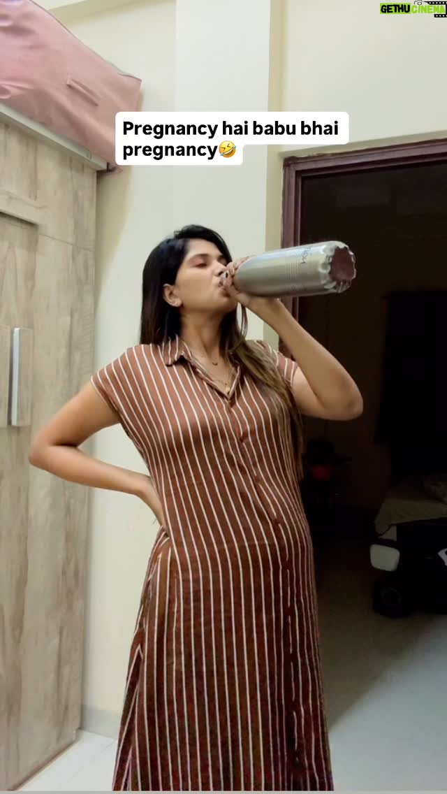 Varsha Yadav - 4.7K Likes - Pregnancy me yehi haal hota hai🤣🤣

#Pregnancy #BabyBum