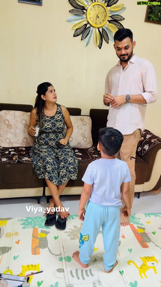 Varsha Yadav - 9K Likes - Dwai khane me kitne natak hai 🤣