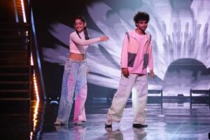 Vartika Jha Instagram - Dilrubaa 😍💕…

.

#vartikajha #ranjeetjha #vartikaxranjeet #hiphopindia