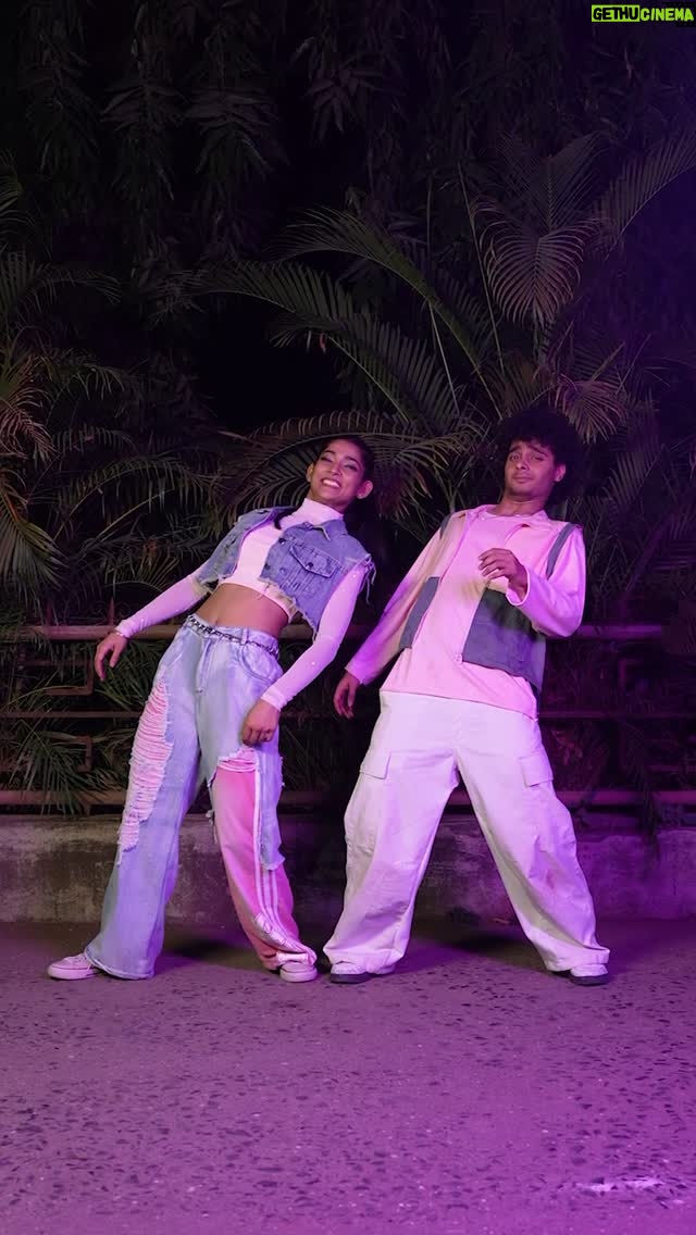 Vartika Jha - 72.2K Likes - Warning: Ye reel dekh ke aapko apne dance partner ki yaad aa sakti hai
PS - The cat was a paid actor 😉

.

#RealMeHipHopIndiaS2 #AmazonMXPlayer #Streamingnow #hiphopindia #vartikajha #ranjeetjha #vartikaxranjeet