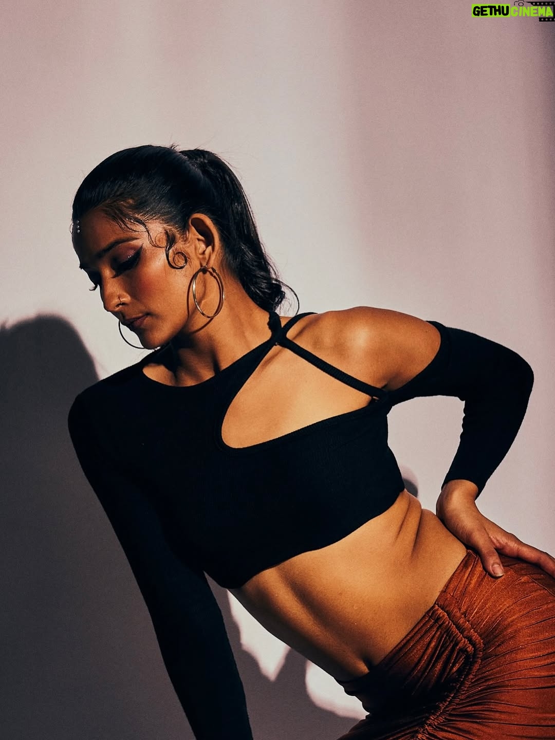 Vartika Jha - 58K Likes - 
