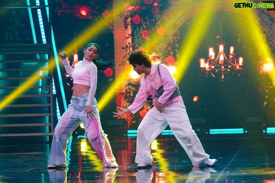 Vartika Jha - 36K Likes - Dilrubaa 😍💕…

.

#vartikajha #ranjeetjha #vartikaxranjeet #hiphopindia