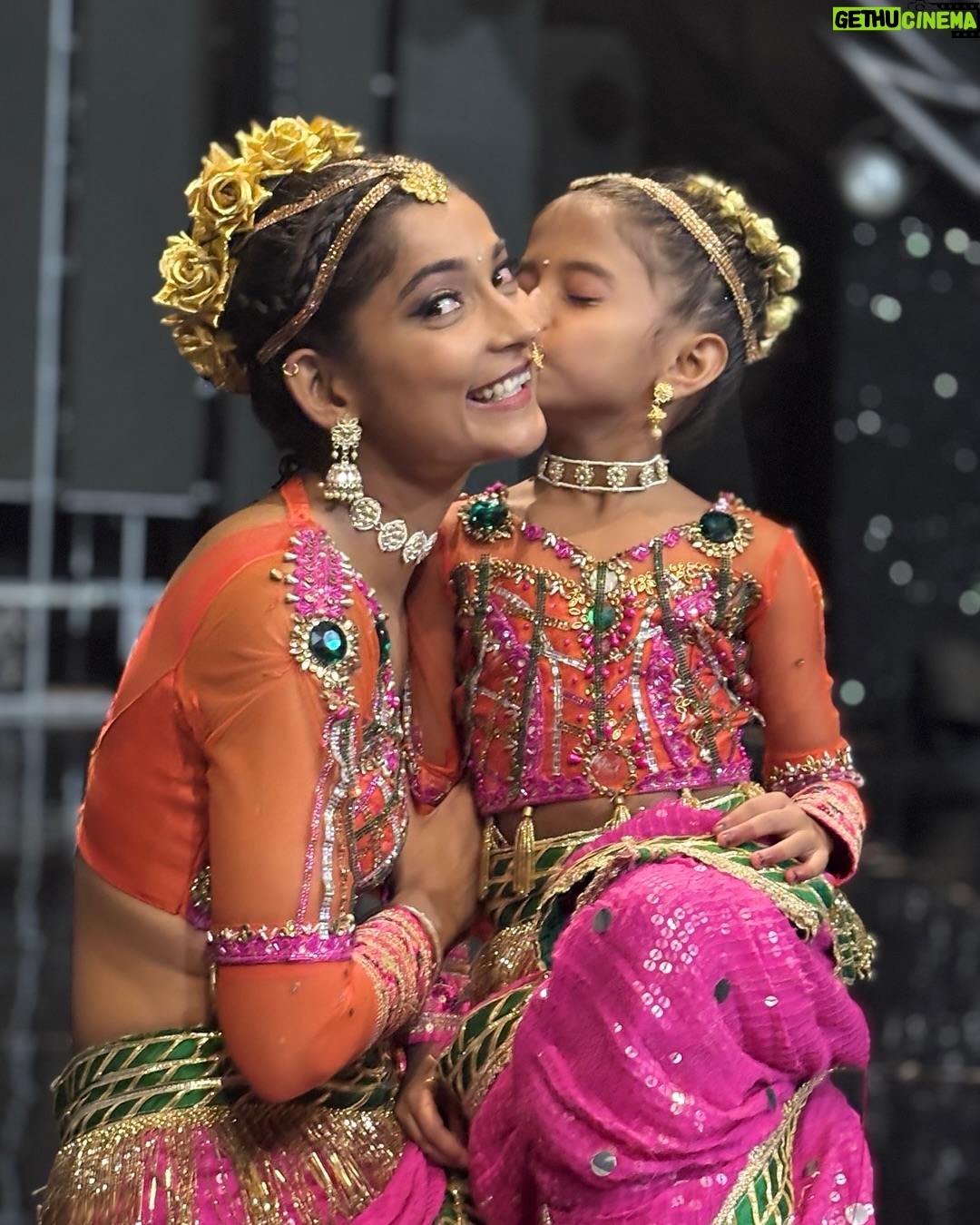 Vartika Jha - 25.8K Likes - Apsara Ali with my idol @jhavartika mam 🥰❤️ love my mam 🙈 

.
.
#new #photoshoot #superdancer #viralpost #vartikajha #sonytvofficial #explorepage✨