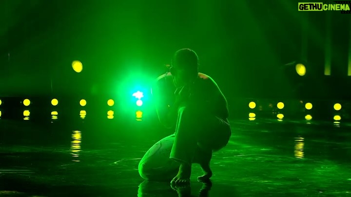 Vartika Jha - 90.9K Likes - Dance ❤️🙏

Thank You Everyone
Thank you to my teachers , mentors and to all those from whom I have learned till today . And to those who have supported me ,who have been around me , taken care of me . 
I Love you all ❤️🙏