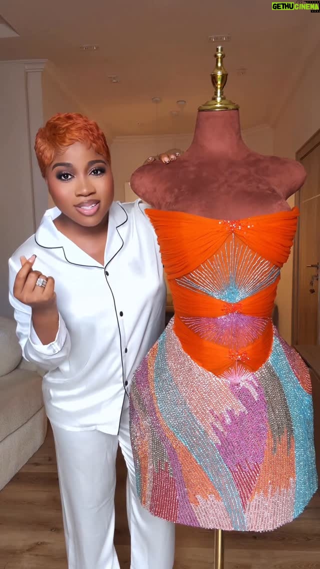 Veekee James - 205K Likes - For the 1st time! Let’s make LASAGNA for my King 👑 
How would you rate this? 😍💃🏻 🇮🇹 

#lasagna #lasagnarecipe #cooking 
Wearing @veekeejames_official 
Styling @regal.by.dovin 
Makeup @dumsyglowtouch 
Hair styling @patricksbeautyzone