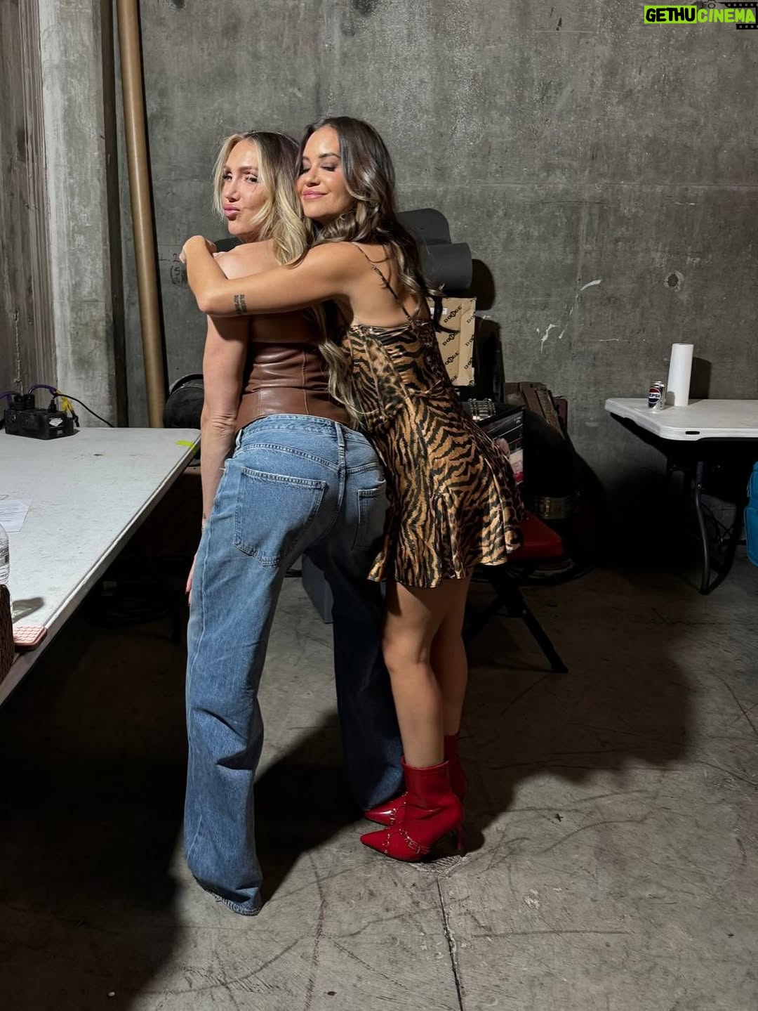 Vero Rodríguez - 23.5K Likes - We fun @charlottewwe 🧅