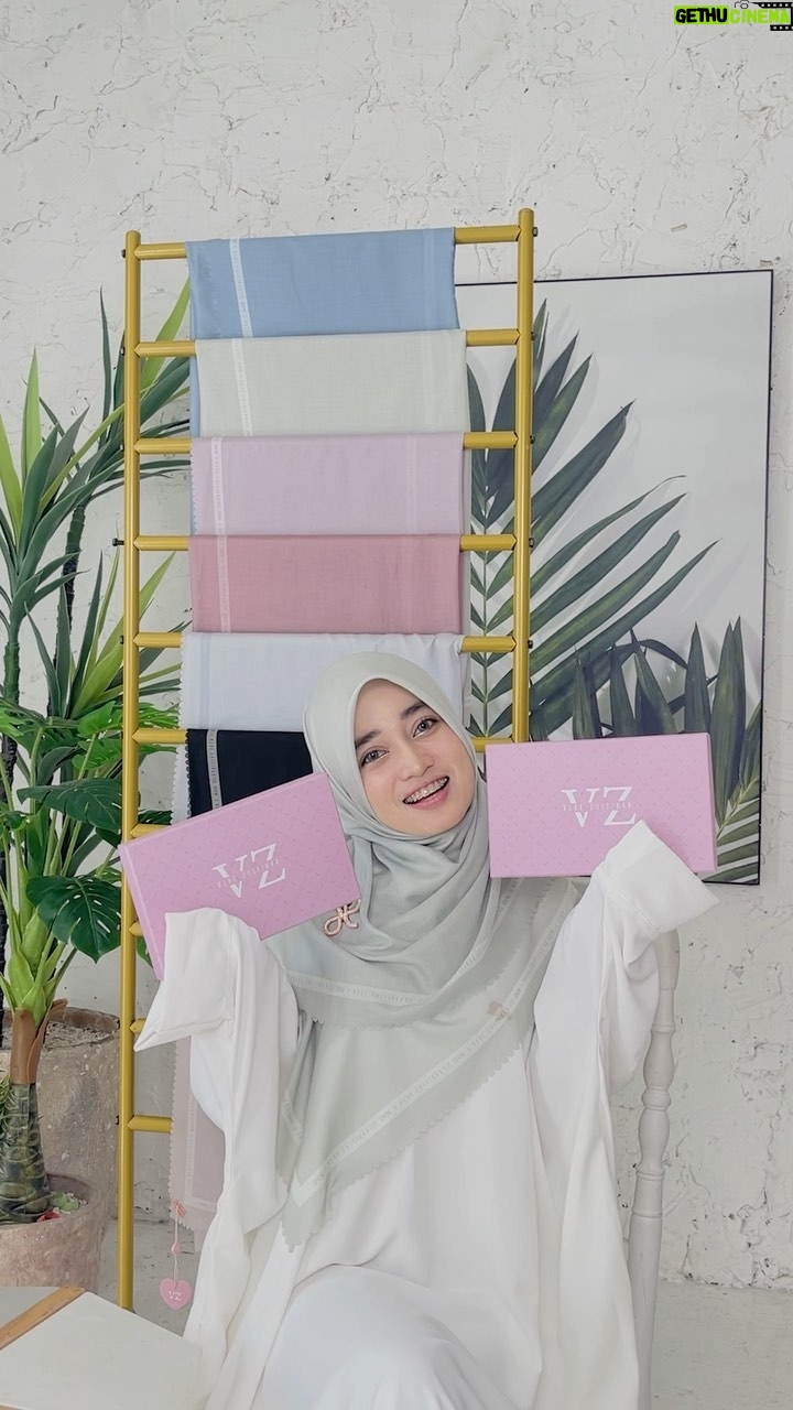 Veve Zulfikar - 1.7K Likes - Cerita dibalik melimpahnya orderan Zena Scarf🤗 koleksi kolaborasi Dyn X Veve Zulfikar❤️ yang udah checkout mimin mau ngucapin banyak banyak terimakasih, next time semoga bisa berkolaborasi lagi sama kak Veve Zulfikar😍

Masih ada stock buat kamu yang belum order ya dear! Bisa segera meluncur ke Website, Marketplace offcial DYN & WA admin🥰 

Komen “MASYAALLAH” sebanyak banyaknya buat dapetin Zena Scarf secara GRATIS😉