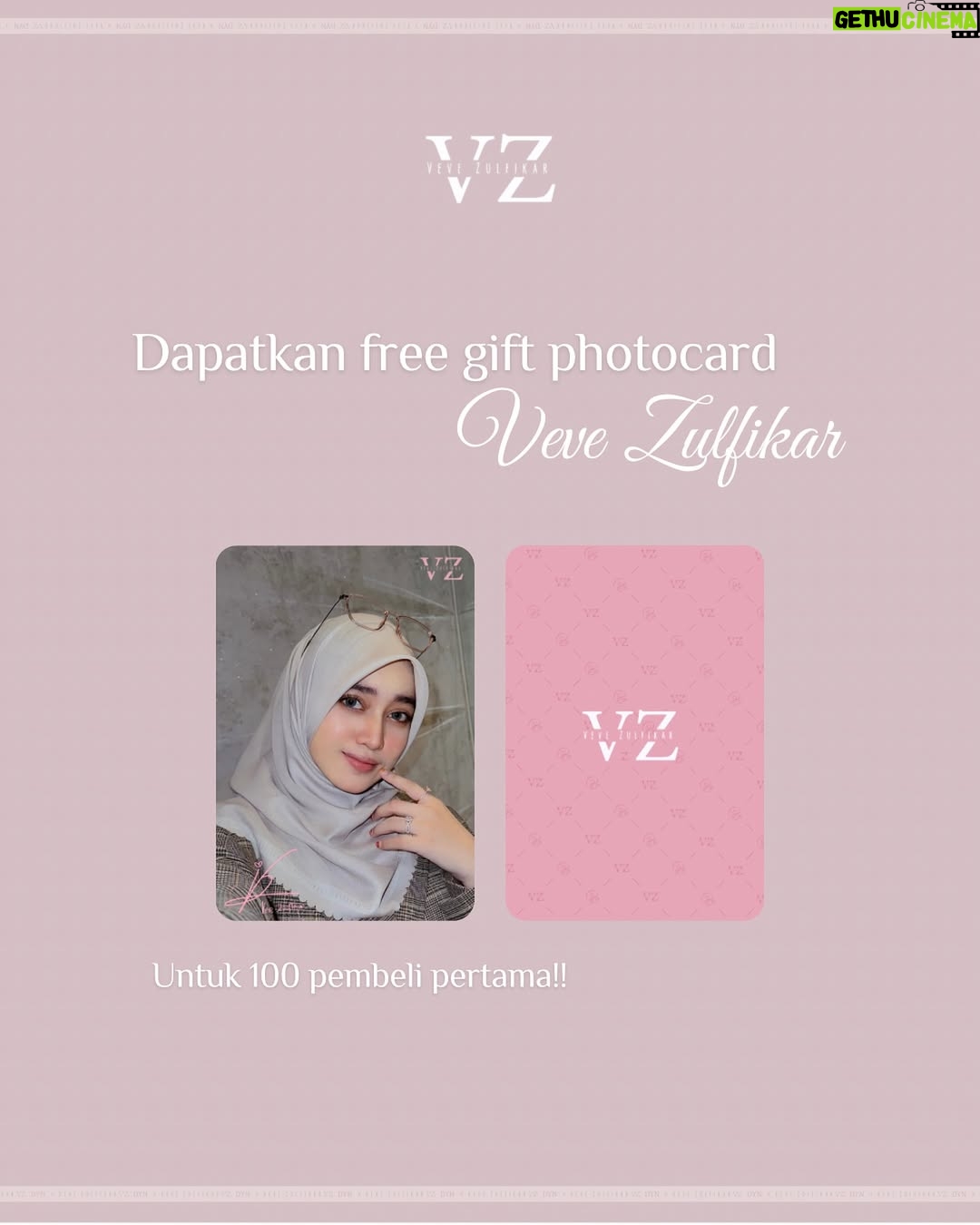 Veve Zulfikar - 687 Likes - Special untuk semua penggemar kak Veve Zulfikar😍 ada Free Photocard kak Veve buat 100 pembeli pertama Zena Scarf🥰 mau?? Yuk order sekarang!

Zena Scarf 

Material:  Voal Ultrafine Premium
Best price: IDR 189.000-,

Detail : 
Size  115 cm x 115 cm
Finishing lasercut
Aksen plat logo Dyn premium
Include pouch

✨PAKET BUNDLING✨

Paket A: IDR 199.000-, (Scarf Include Pouch & Paperbag)

Paket B: IDR 210.000-, (Scarf Include Exclusive box)

Paket C: IDR 219.000-, (Scarf Include Exclusive box & Paperbag)

Available in 7 colors: Candy pink, nude, light grey, black, sky blue, sage & orchid

Order On👇🏻
✅Website: www.dynofficial.com (FREE ONGKIR)
✅Shopee: DYN Official Shop & dynclothing.official
✅Tokopedia: DYN Clothingline Official
✅Lazada: DYN Clothingline Shop
✅Tiktokshop: Dyn clothingline (@ dynclothing)
✅Whatsapp (FREE ONGKIR):
Admin 1 👉🏻Kak Priska: 0851-6318-7084
Admin 2 👉🏻 Kak Pitri: 0851-7536-8025
Admin 3👉🏻 Kak Dyah: 0851-6159-5868 

Like, Share, Komen “ZENA CANTIK” sebanyak banyaknya! Mimin bakal pilih 2 orang yang beruntung buat di kirimin Zena Scarf GRATIS!