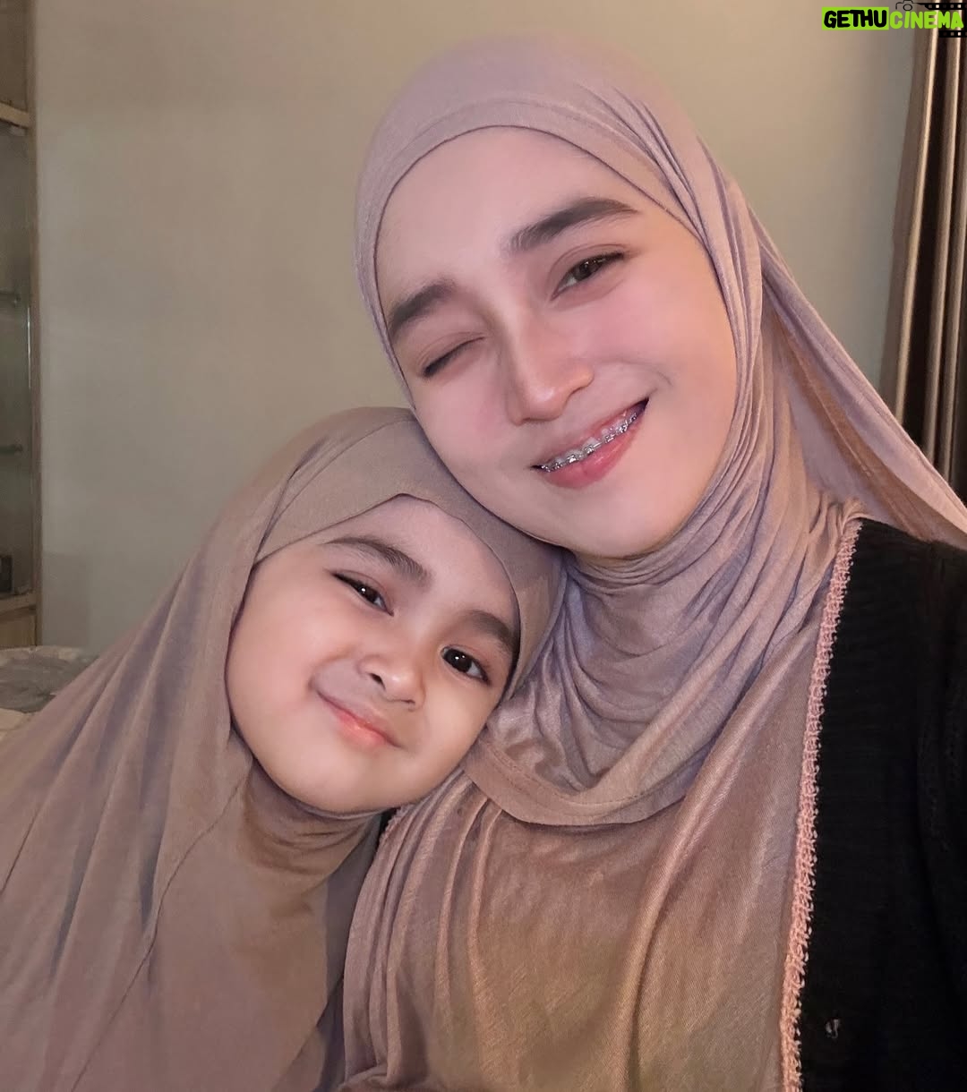Veve Zulfikar - 3 Likes - si sulung & si bungsu 🧕🏻💗 
adik rasa anak hihihi