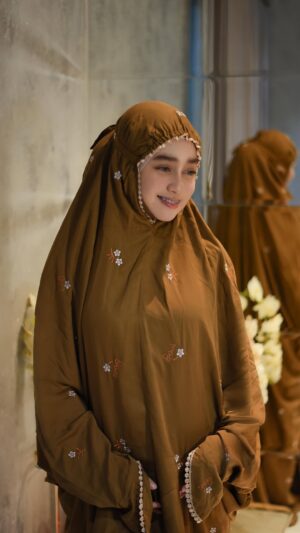 Veve Zulfikar Instagram - Keutamaan Membaca Ayat Kursi š¤²š»āØ
selain mendapatkan perlindungan dari Allah SWT, diantara lainnya :
⢠Allah bukakan pula pintu rezeki untuk kita
⢠Membaca setelah Shalat Fardlu, mendapatkan pahala dan Derajat yang tinggi
Mukenah Terusan by Aniāana Official Shop š¤š¤
bisa diorder melalui TikTok Shop & Shopee Mallnya š