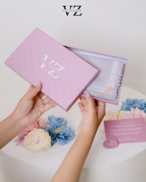 Veve Zulfikar Instagram - FREE ZENA SCARF buat 2 dyn ladiesš¤
Komen āMAU ZENAā sebanyak-banyaknya, kirimkan bukti komen kamu ke DM dan jangan lupa like - share postingan iniš
Look at that beautiful box, dearš
With pinkish color, itās look prettyš kamu bisa dapetin box cantik ini disetiap pembelian Zena Scarf untuk Bundling B & Bundling C yaaš¤
DYN CLOTHINGLINE X VEVE ZULFIKAR
Zena Scarf
āØPAKET BUNDLINGāØ
ā
Paket A: IDR 199.000-, (Scarf Include Pouch & Paperbag)
ā
Paket B: IDR 210.000-, (Scarf Include Exclusive box)
ā
Paket C: IDR 219.000-, (Scarf Include Exclusive box & Paperbag)
Order Onšš»
ā
Website: www.dynofficial.com (FREE ONGKIR)
ā
Shopee: DYN Official Shop & dynclothing.official
ā
Tokopedia: DYN Clothingline Official
ā
Lazada: DYN Clothingline Shop
ā
Tiktokshop: Dyn clothingline (@ dynclothing)
ā
Whatsapp (FREE ONGKIR):
Admin 1 šš»Kak Priska: 0851-6318-7084
Admin 2 šš» Kak Pitri: 0851-7536-8025
Admin 3šš» Kak Dyah: 0851-6159-5868
Daftar distributor resmi DYN:
Jawa Timur
@dyn_sidoarjo
@dyn_kediri
@dyn.jember
@dyn_clothinglinemalang
@dyn_tulungagung
@dyn_tuban
@dyn_gresik
@dyn_madura
@dyn_pmk
@dyn_blitarofficial
Yogyakarta
@dyn_jogja.bantul
@dyn_kotayogyakarta
@dyn_sleman
Sumatera
@dyn_riau
@dyn_bangka.belitung
@dyn_jambi
@dyn_sumaterrabarat