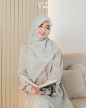 Veve Zulfikar Instagram - Fresh & cantik⨠Definisi dari Zena Scarf warna sageš«¶š» warnanya soft, pastel dan bikin tambah pede deh kalau dipakaiš
ZENA SCARF GRATISā¤ļø Caranya like, Share, Komenšš»
Z
E
N
A
Screenshot buktinya kirim ke DM yaa, semoga beruntungš
ā ļøFREE ONGKIR KE SELURUH INDONESIA ORDER MELALUI WA DAN WEBSITE ONLYā ļø Curi foto & video selain mitra resmi DENDA 10jutaā HATI-HATI PENIPUAN & DYN PALSUā¼ļø
DYN CLOTHINGLINE X VEVE ZULFIKAR
Zena Scarf
ā¼ļøFREE Photocard untuk 100 pembeli pertamaā¼ļø
Material: Voal Ultrafine Premium
Best price (harga khusus whatsapp & website)
Best price: IDR 189.000-,
Detail :
Size 115 cm x 115 cm
Finishing lasercut
Aksen plat logo Dyn premium
Include pouch
āØPAKET BUNDLINGāØ
Paket A: IDR 199.000-, (Scarf Include Pouch & Paperbag)
Paket B: IDR 210.000-, (Scarf Include Exclusive box)
Paket C: IDR 219.000-, (Scarf Include Exclusive box & Paperbag)
Available in 7 colors: Candy pink, nude, light grey, black, sky blue, sage & orchid
Note : warna asli bisa jadi sedikit berbeda dari foto di karenakan efek kamera, pencahayaan ketika pemotretan serta resolusi dan kecerahan layar.
Daftar distributor resmi DYN
Jawa Tengah
@dyn_pati
@dyn_pekalongan
@dyn_kebumen
@dyn_pemalang
@dyn_jepara
@dyn_kudus_
@dyn_patikudus
@dyn_salatiga_ambarawa_ungaran
@dynclothingline_solo
Jawa Barat
@dyn_garut
@dyn_karawang
@dyn_cianjur
@dyn_sukabumi
Jabodetabek
@dyn_jabodetabek
@dyn_jakartabarat
@dyn_distrijakartatimur
@dyn_jakartaselatan
@dyn_distributordepok
@dyn_jakartapusat
@dyn_jktutara
Banten
@dyn_cilegonbanten