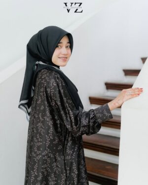 Veve Zulfikar Instagram - Looking good instantly with Zena Scarf in Blackš¤ Warna yang selalu best seller karena bisa dimatch sama outfit warna apapunš„° Stock warna blacknya udah mulai menipis, yuk order sekarangš
ZENA SCARF GRATISā¤ļø Caranya like, Share, Komenšš»
Z
E
N
A
Screenshot buktinya kirim ke DM yaa, semoga beruntungš
ā ļøFREE ONGKIR KE SELURUH INDONESIA ORDER MELALUI WA DAN WEBSITE ONLYā ļø Curi foto & video selain mitra resmi DENDA 10jutaā HATI-HATI PENIPUAN & DYN PALSUā¼ļø
DYN CLOTHINGLINE X VEVE ZULFIKAR
Zena Scarf
ā¼ļøFREE Photocard untuk 100 pembeli pertamaā¼ļø
Material: Voal Ultrafine Premium
Best price (harga khusus whatsapp & website)
Best price: IDR 189.000-,
Detail :
Size 115 cm x 115 cm
Finishing lasercut
Aksen plat logo Dyn premium
Include pouch
āØPAKET BUNDLINGāØ
Paket A: IDR 199.000-, (Scarf Include Pouch & Paperbag)
Paket B: IDR 210.000-, (Scarf Include Exclusive box)
Paket C: IDR 219.000-, (Scarf Include Exclusive box & Paperbag)
Available in 7 colors: Candy pink, nude, light grey, black, sky blue, sage & orchid
Note : warna asli bisa jadi sedikit berbeda dari foto di karenakan efek kamera, pencahayaan ketika pemotretan serta resolusi dan kecerahan layar.
Order Onšš»
ā
Website: www.dynofficial.com (FREE ONGKIR)
ā
Shopee: DYN Official Shop & dynclothing.official
ā
Tokopedia: DYN Clothingline Official
ā
Lazada: DYN Clothingline Shop
ā
Tiktokshop: Dyn clothingline (@ dynclothing)
ā
Whatsapp (FREE ONGKIR):
Admin 1 šš»Kak Priska: 0851-6318-7084
Admin 2 šš» Kak Pitri: 0851-7536-8025
Admin 3šš» Kak Dyah: 0851-6159-5868
Daftar distributor resmi DYN
Jawa Timur
@dyn_sidoarjo
@dyn_kediri
@dyn.jember
@dyn_clothinglinemalang
@dyn_tulungagung
@dyn_tuban
@dyn_gresik
@dyn_madura
@dyn_pmk
@dyn_blitarofficial
Yogyakarta
@dyn_jogja.bantul
@dyn_kotayogyakarta
@dyn_sleman
Sumatera
@dyn_riau
@dyn_bangka.belitung
@dyn_jambi
@dyn_sumaterabarat