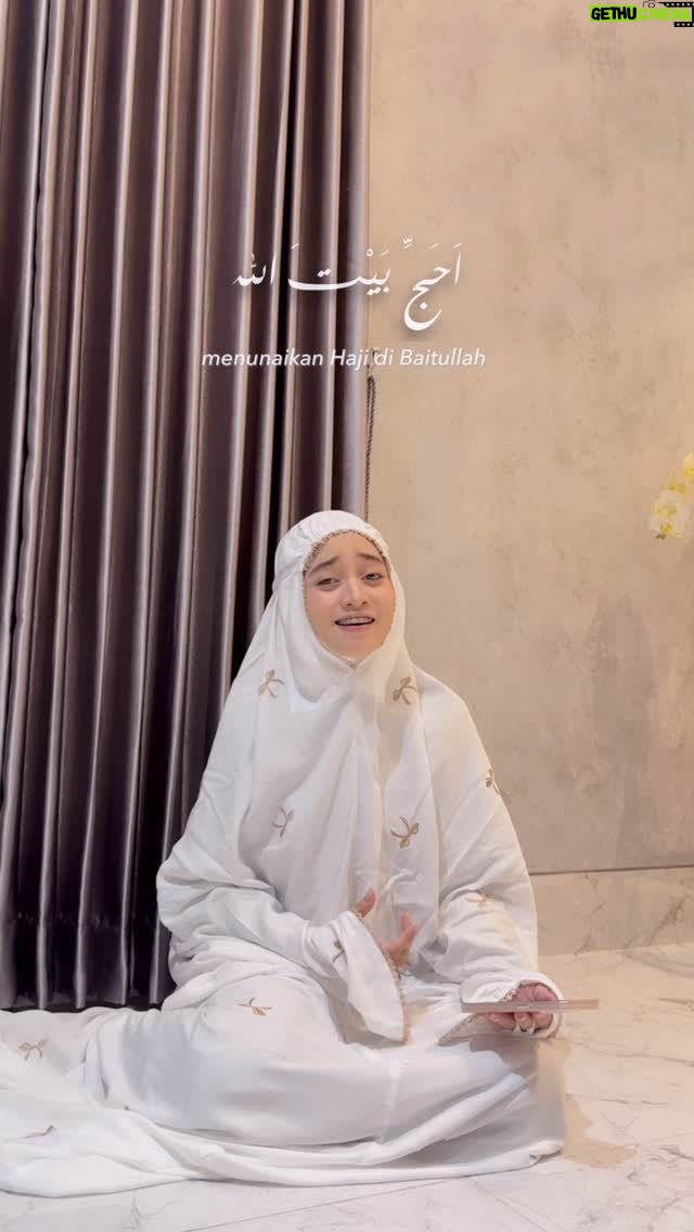 Veve Zulfikar - 3 Likes - اللهم صل على سيدنا محمد و على آل سيدنا محمد 🥹🤍

Mukenah Veve by @bellabynabila 100 ribuan aja🌟🌟🌟
bahan rayonnya adem & jatuh jadi nyaman bgt untuk beribadah, lengkap dengan aksen renda kecilnya, penutup dagu, dan motif coquette bordir yang lucu 💗 tersedia pilihan warna lainnya juga looh