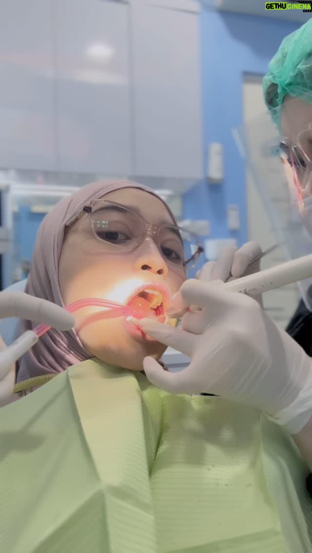 Veve Zulfikar - 3 Likes - Kontrol Behel Gigi Time 🦷 

seperti biasaa kontrol behel gigi bulanan Ve di Klinik @alanadivadentalcare with dokter @alanapanigoro 🤍💫 

oiya guys, Klinik @alanadivadentalcare baru aja buka cabang baru di Mojokerto looo! udah RESMI dibukaaa & lagi banyak bgtt pilihan promo yang bisa kita pilih sesuai dengan keinginan & kebutuhan kalian 😆🤍

sooo untuk temen-temen yang ada di Mojokerto, yang mau periksa gigi & konsultasi terkait pemasangan behel, bisa bgttt langsung gass ke @alanadivadentalcare Mojokerto 💖💖