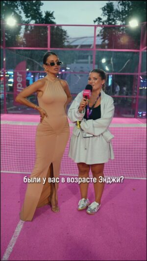 Victoria Bonya Instagram - Виктория Боня призналась, что в детстве заглядывала в морг и чуть не подожгла кладбище. И вечер на VK Fest в Super Country Club сразу перестал быть томным.
Виктория рассказала, что в детстве у неё не было множества развлечений, как у современных детей, поэтому они с друзьями создавали подобные приключения. Для своей 13-летней дочери Анджелины она бы не хотела такого опыта.
А какое у вас самое безумное приключение из детства? Делитесь в комментариях.
#superru