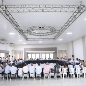 Victoria Villarruel Instagram - Gracias al pueblo entrerriano por invitarme a la Fiesta Nacional del Arroz, son momentos donde compruebo de qué somos capaces los argentinos si estamos unidos. El arroz es como la argentinidad, noble, resistente y muy resiliente. Gracias a todos los productores por mostrarnos el camino del trabajo, la dedicación y el sacrificio. Desde el gobierno nacional se ordenará la economía para que puedan progresar. Arreglar décadas de impericia valdrá sus frutos, a seguir adelante 🇦🇷.