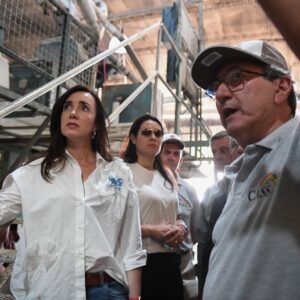Victoria Villarruel Instagram - Gracias al pueblo entrerriano por invitarme a la Fiesta Nacional del Arroz, son momentos donde compruebo de qué somos capaces los argentinos si estamos unidos. El arroz es como la argentinidad, noble, resistente y muy resiliente. Gracias a todos los productores por mostrarnos el camino del trabajo, la dedicación y el sacrificio. Desde el gobierno nacional se ordenará la economía para que puedan progresar. Arreglar décadas de impericia valdrá sus frutos, a seguir adelante 🇦🇷.