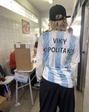 Victoria Xipolitakis Instagram - #40AñosDeDemocracia Por la República 🇦🇷🤍
#Elecciones2023 🗳️
#ArgentinaTeAmo💪