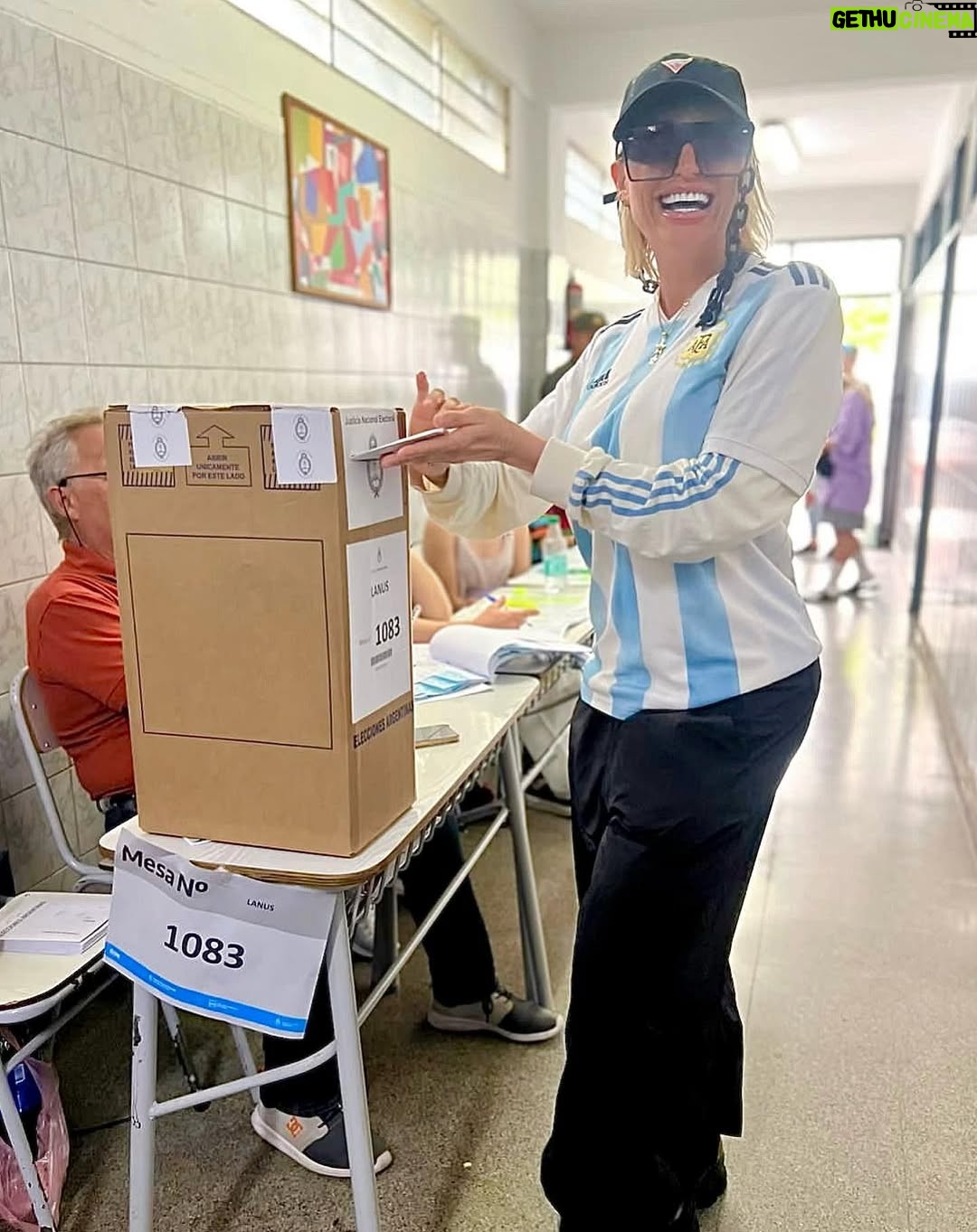 Victoria Xipolitakis - 42K Likes - #40AñosDeDemocracia Por la República 🇦🇷🤍
#Elecciones2023 🗳️ 
#ArgentinaTeAmo💪