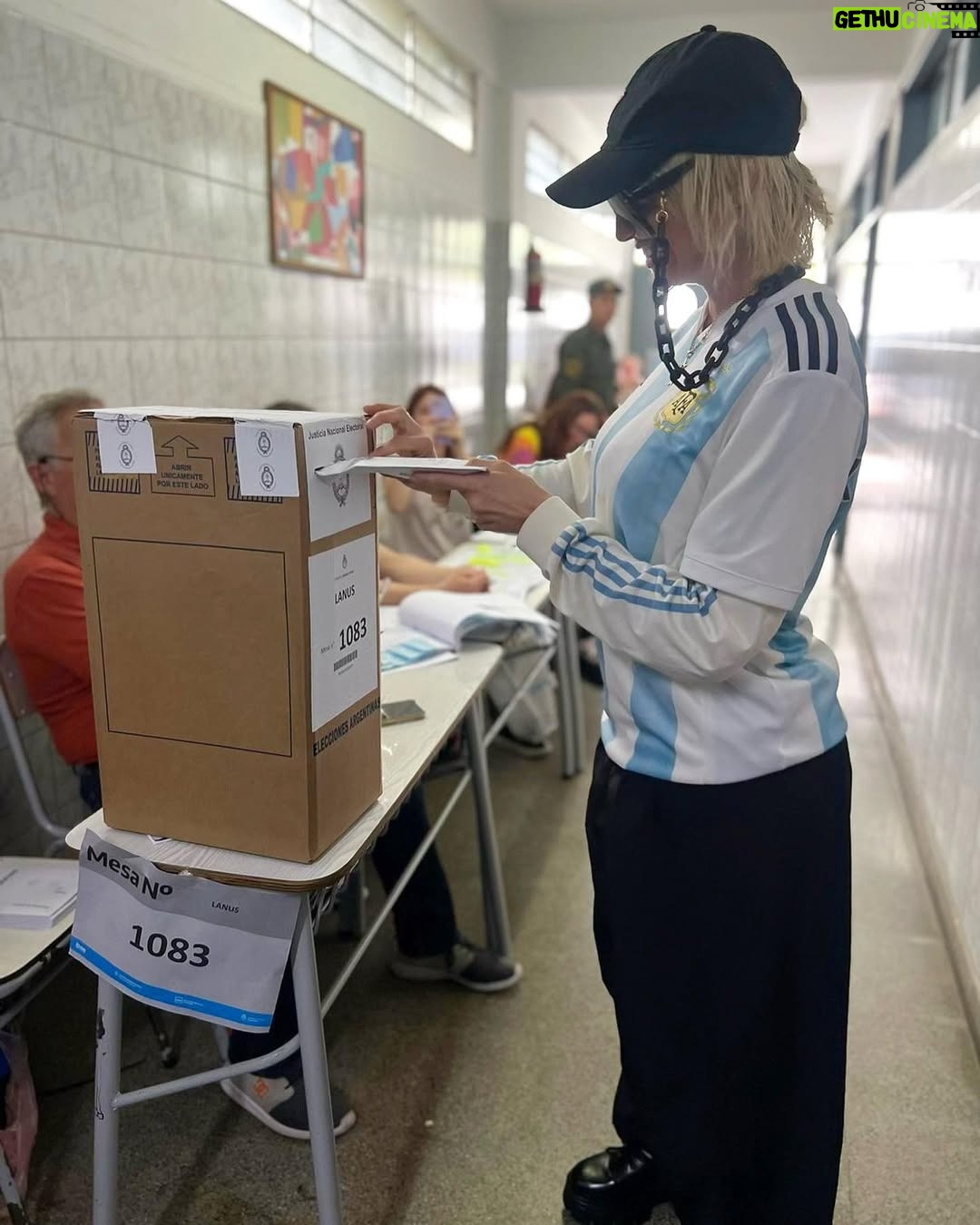 Victoria Xipolitakis - 42K Likes - #40AñosDeDemocracia Por la República 🇦🇷🤍
#Elecciones2023 🗳️ 
#ArgentinaTeAmo💪