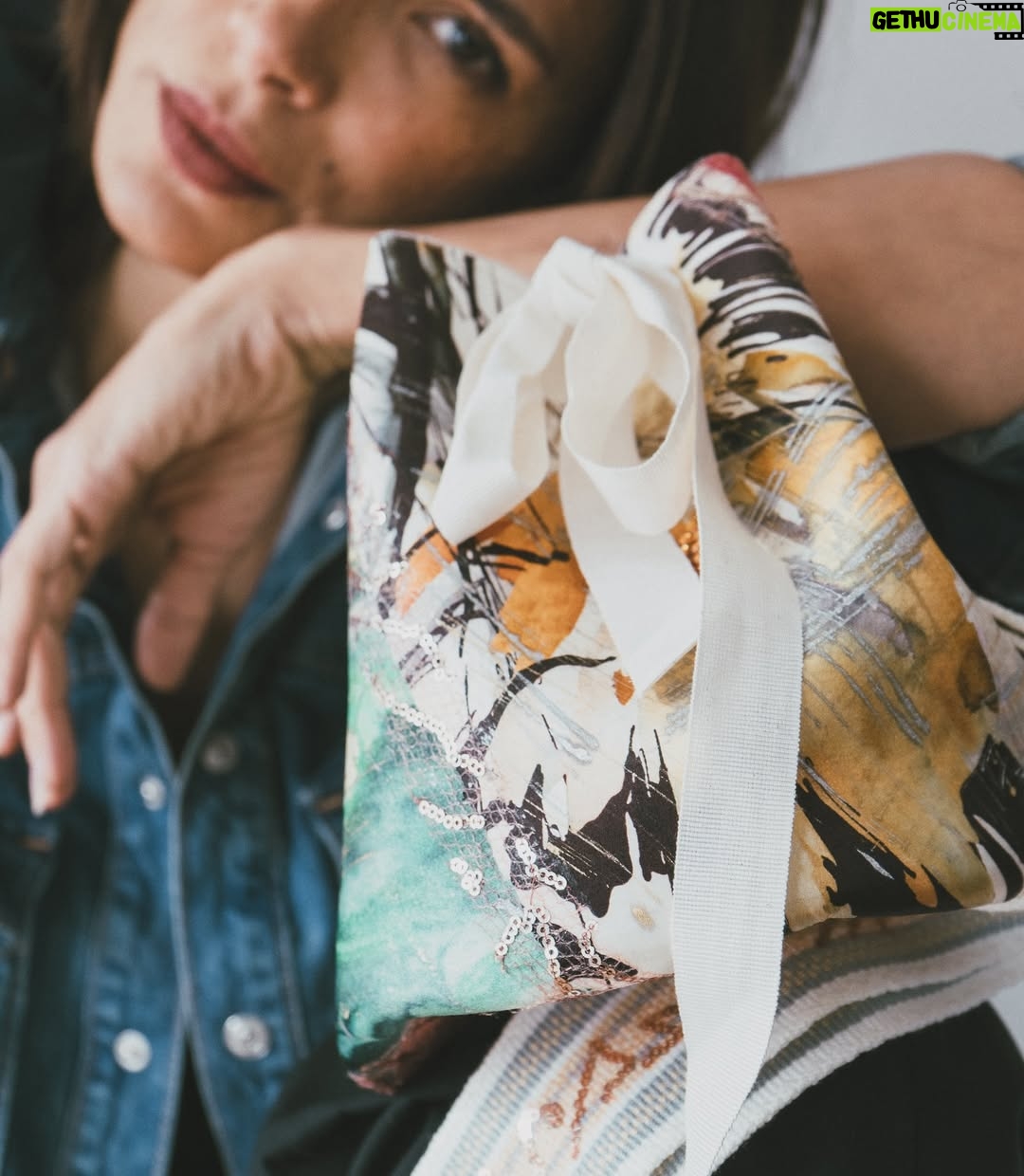 Viña Machado - 1.6K Likes - Un clásico que nunca pasa de moda. La Mochila Laaput, tejiendo historias con telas que guardan memoria. @silviatcherassi 

Fotos by @luisegurrola