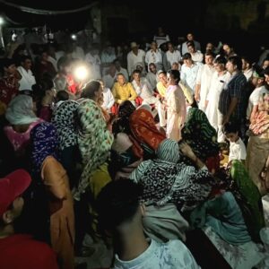 Vinesh Phogat Instagram - बुढ़ाखेड़ा गांव में जनसंपर्क कार्यक्रम के दौरान जबरदस्त समर्थन और अपार स्नेह मिला।🙏