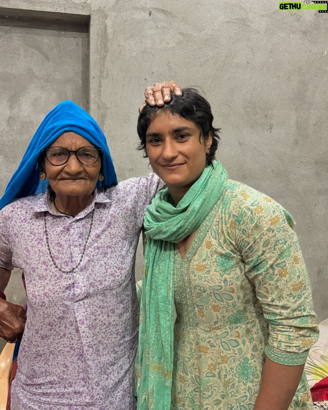 Vinesh Phogat - 322.2K Likes - 🤗🙏