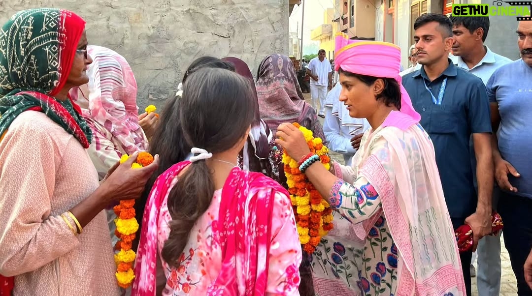 Vinesh Phogat - 15.5K Likes - लखमीरवाला गांव में अपनों के बीच 🙏