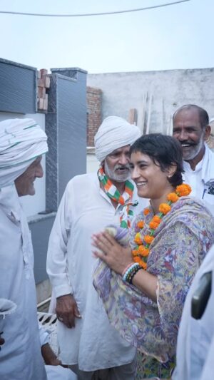 Vinesh Phogat Instagram - पहले कुश्ती में देश का मान बढ़ाया,
अब हल्के की आवाज़ बनकर बदलाव लाएंगे।
लड़ाई वही, जज्बा वही, बस मकसद नया -
सम्मान और विकास के लिए साथ आओ!
#जुलाना_का_विकास #आपका_प्यार #एक_नई_शुरुआत