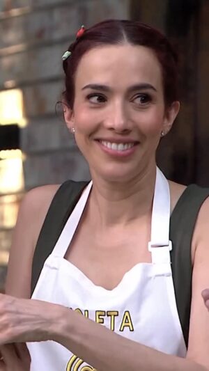 Violeta Bergonzi Instagram - Después de la tempestad llega la calma y hoy Violeta Bergonzi y Michelle Rouillard fueron testigos de ello en #MasterChefCelebrityColombia 👏😍 ¡Bien jugado, reinas del pipián! 🔥 #MasterChefCelebrity