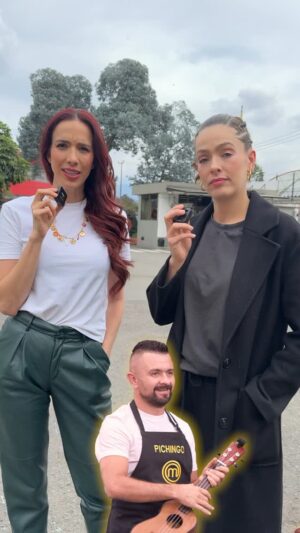 Violeta Bergonzi Instagram - Violeta Bergonzi y Michelle Rouillard protagonizaron un momento que ha dividido posturas en #MasterChefCelebrityColombia 😳 al ponerle el delantal negro a Pichingo, quien además había ganado el reto de salvación, ¿qué opinas de las motivaciones que tuvieron para hacerlo? 🔥🤔 #MasterChefCelebrity