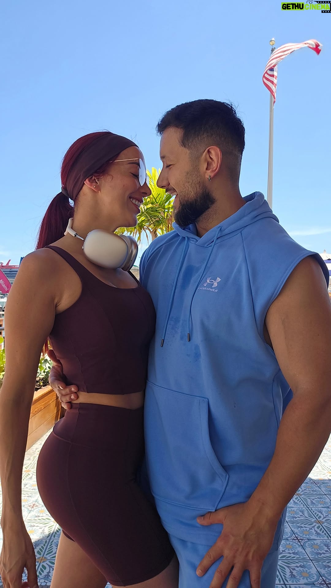 Violeta Bergonzi - 6.8K Likes - Si crees que Dios todo lo puede cuéntame tus milagros! ❤️ te leo 🥹
Tengo a Dios de copiloto por eso sus planes superan los míos siempre!