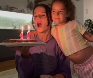 Actress Violeta Urtizberea HD Photos and Wallpapers March 2025