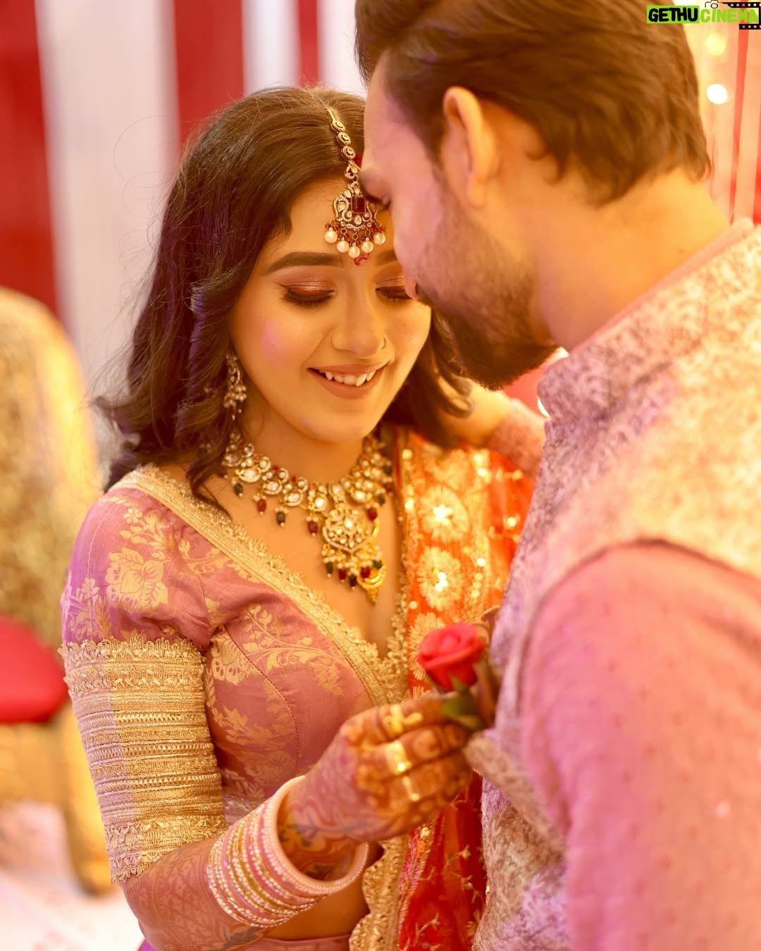 Vishaka Panwar - 596.1K Likes - Finally Engaged 💍❤️
Love you Ladu @vishaka__jaatni 🧿

Mua - @rubysharmamakeovers13 

Click by = @edge_.studio @poohspix 

#jaatjaatni #engaged  #outfitoftheday #explorepage