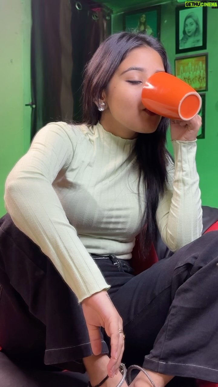 Vishaka Panwar - 1.3 Million Likes - Kis kis ko chai pasand hai?☕️🤣👇🏻
#jaatni #reelitfeelit #explorepage