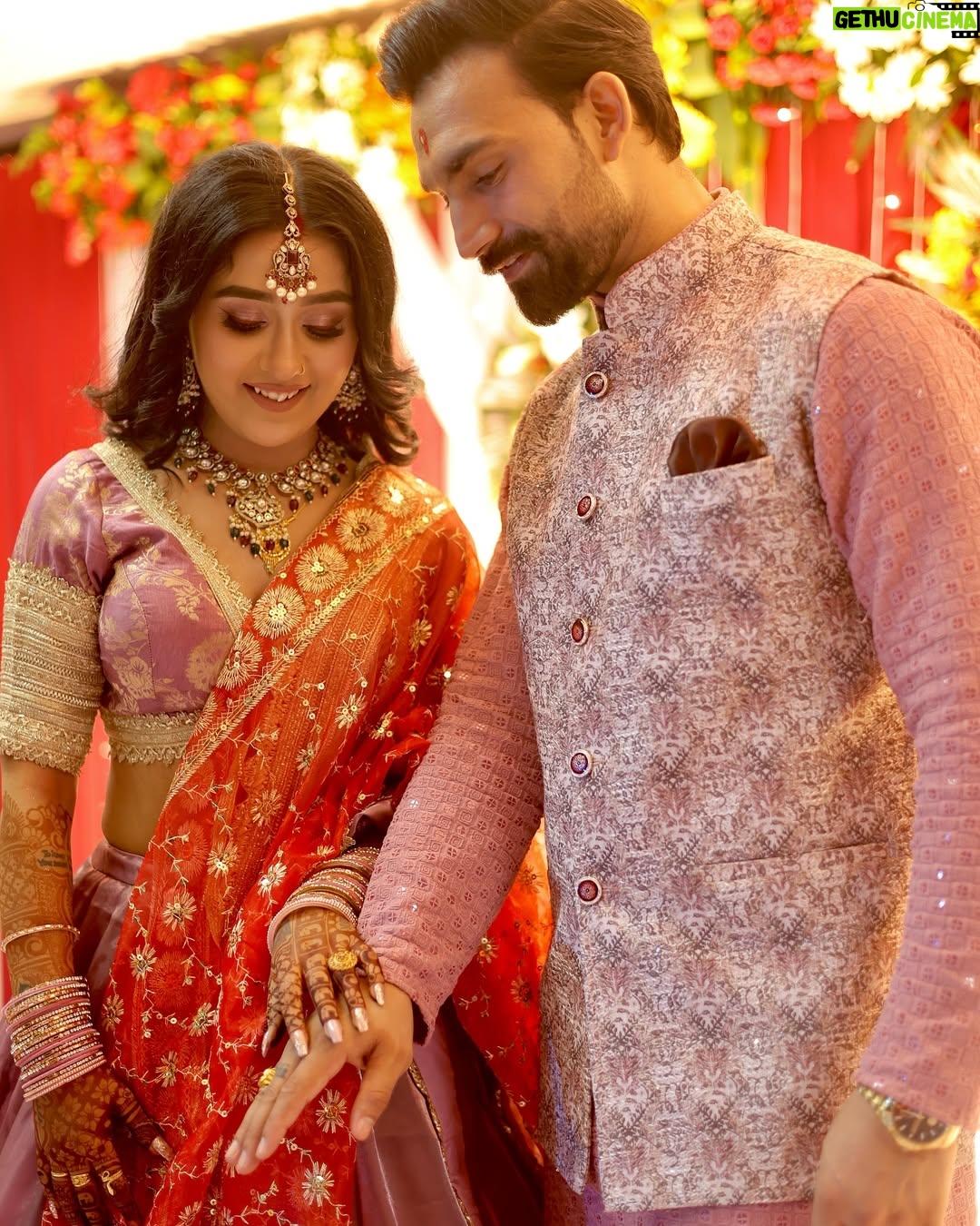 Vishaka Panwar - 596.1K Likes - Finally Engaged 💍❤️
Love you Ladu @vishaka__jaatni 🧿

Mua - @rubysharmamakeovers13 

Click by = @edge_.studio @poohspix 

#jaatjaatni #engaged  #outfitoftheday #explorepage