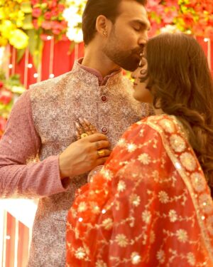Vishaka Panwar Instagram - Finally Engaged 💍❤️
Love you Ladu @vishaka__jaatni 🧿
Mua - @rubysharmamakeovers13
Click by = @edge_.studio @poohspix
#jaatjaatni #engaged #outfitoftheday #explorepage