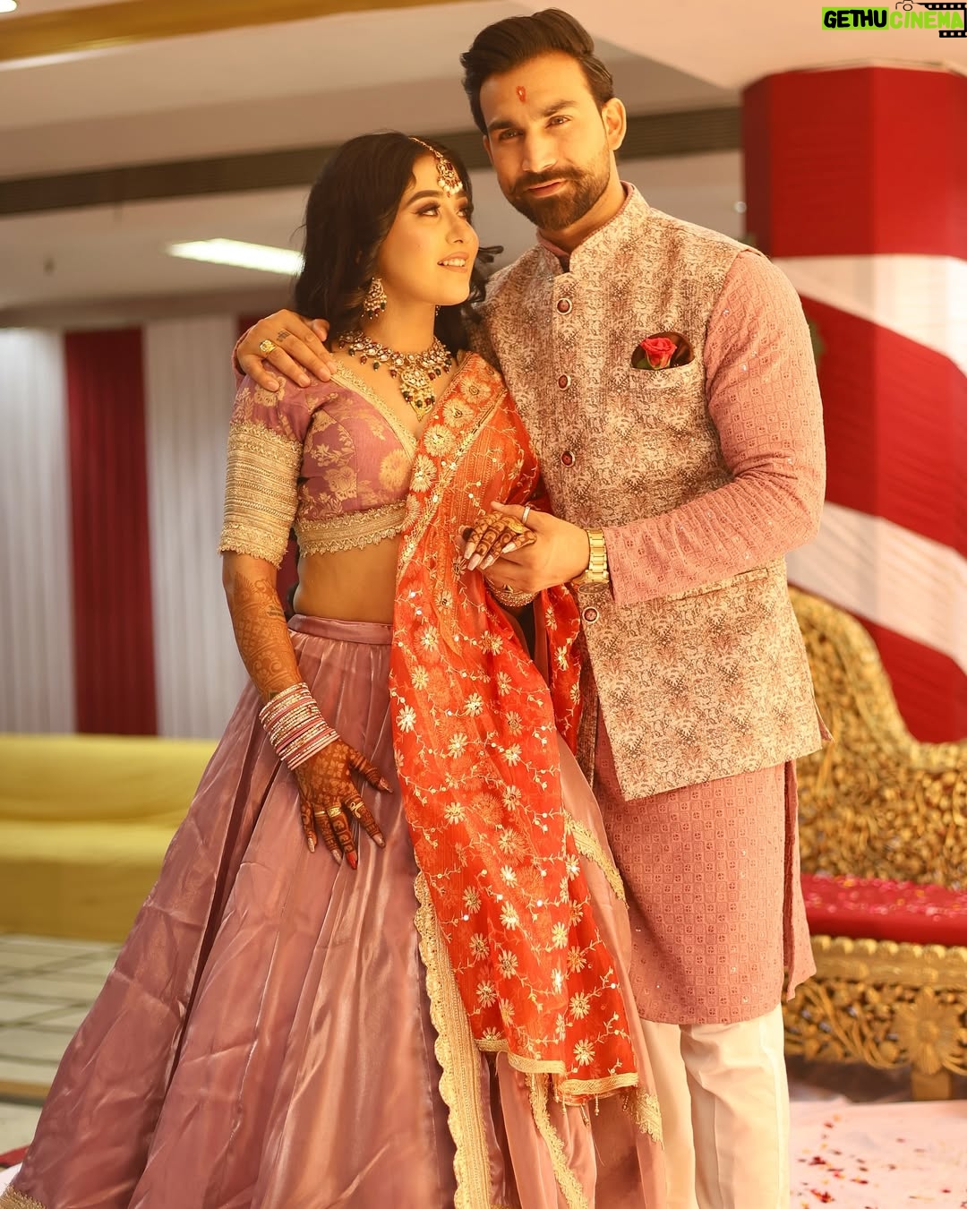 Vishaka Panwar - 596.1K Likes - Finally Engaged 💍❤️
Love you Ladu @vishaka__jaatni 🧿

Mua - @rubysharmamakeovers13 

Click by = @edge_.studio @poohspix 

#jaatjaatni #engaged  #outfitoftheday #explorepage